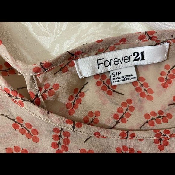 Forever 21 Floral Sheer Top - Picture 4 of 4